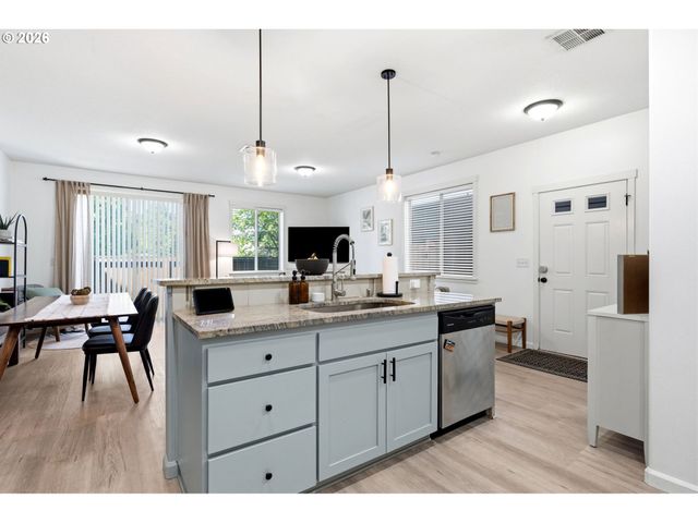 13002 Ne 28TH Way, Vancouver, WA 98684