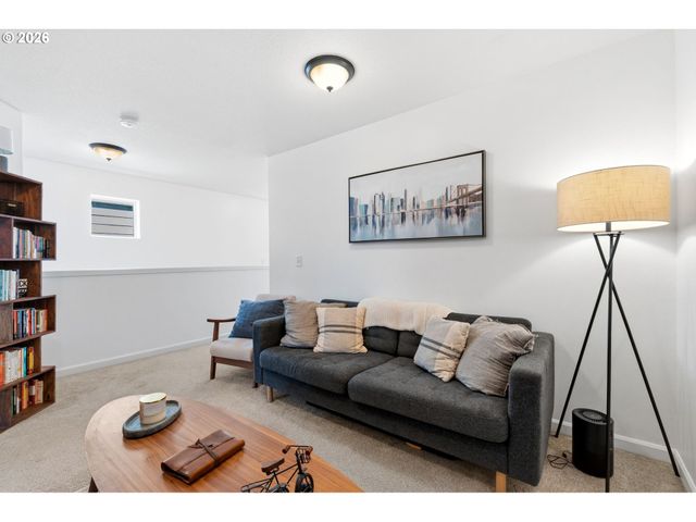 13002 Ne 28TH Way, Vancouver, WA 98684