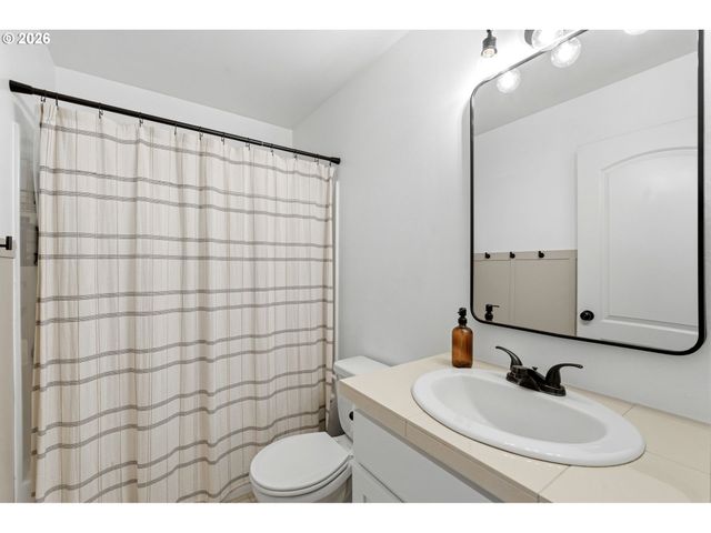 13002 Ne 28TH Way, Vancouver, WA 98684
