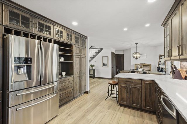 946 Canal Road, Marshall, WI 53559