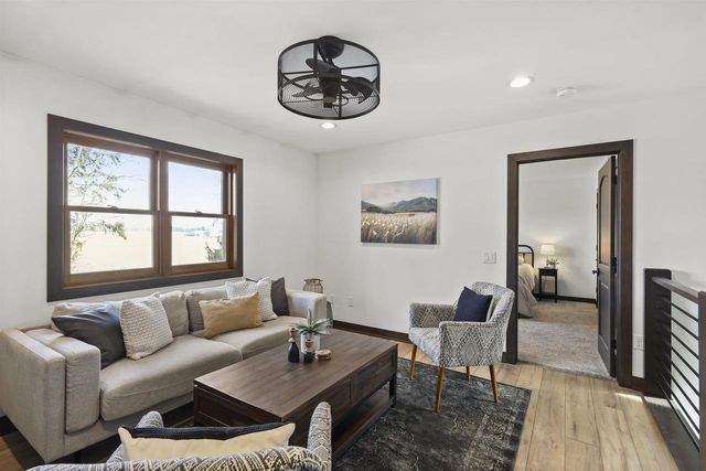 946 Canal Road, Marshall, WI 53559