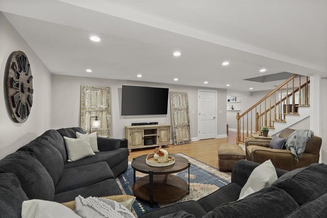 946 Canal Road, Marshall, WI 53559