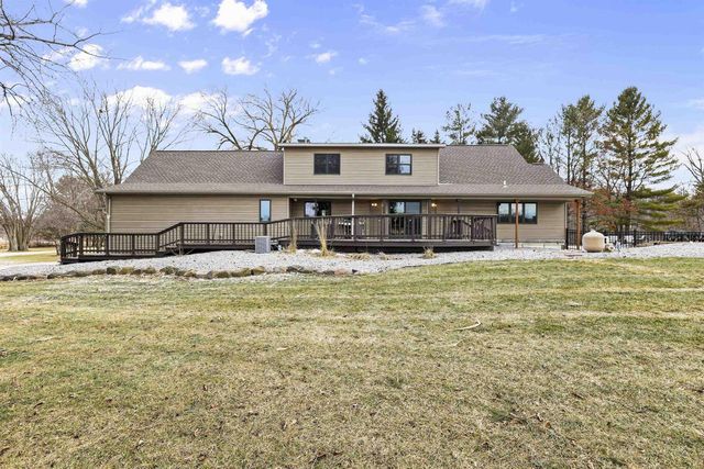 946 Canal Road, Marshall, WI 53559