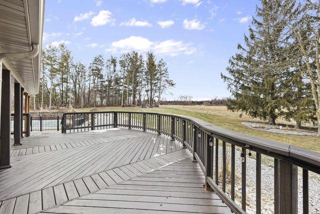 946 Canal Road, Marshall, WI 53559