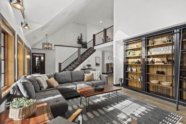 946 Canal Road, Marshall, WI 53559