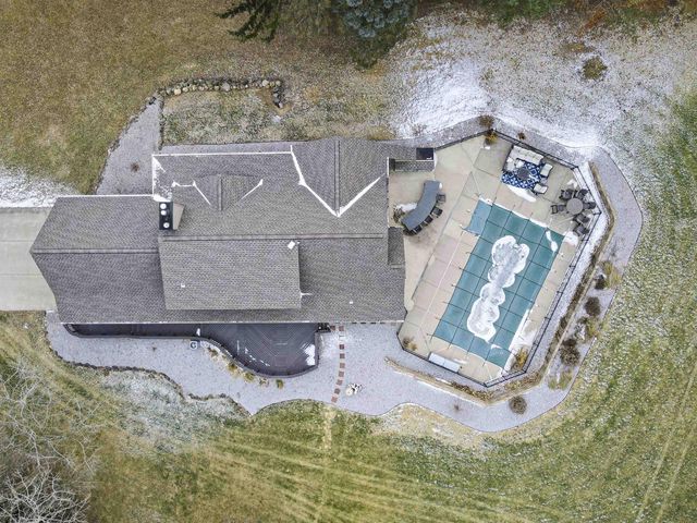 946 Canal Road, Marshall, WI 53559