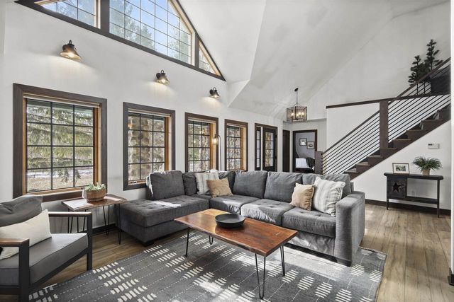 946 Canal Road, Marshall, WI 53559