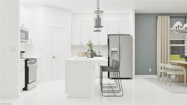 3904 Passion Vine DR, Alva, FL 33920