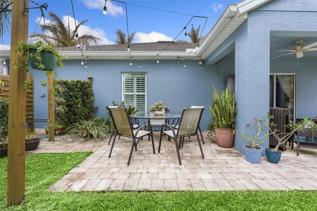 8143 Westfield Circle, Vero Beach, FL 32966