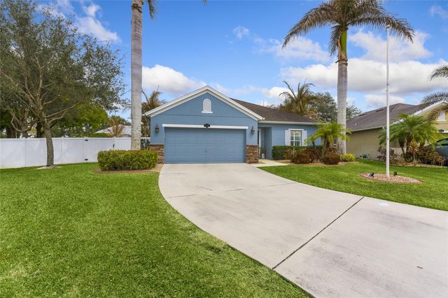 8143 Westfield Circle, Vero Beach, FL 32966