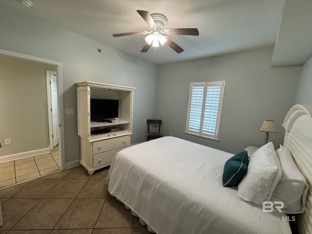 401 E Beach Avenue 807, Gulf Shores, AL 36542