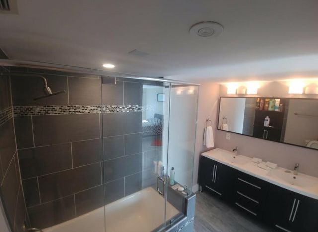 2655 Collins Avenue 602, Miami Beach, FL 33140