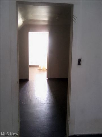 1238 E 145th Street, East Cleveland, OH 44112