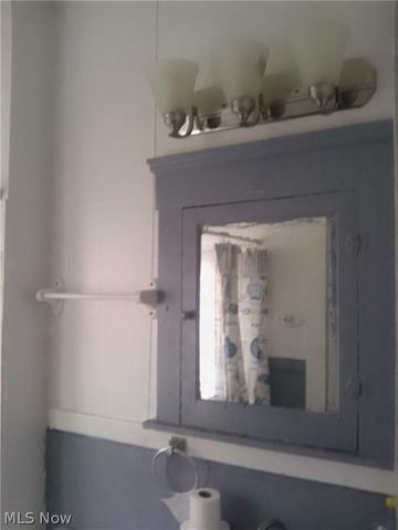 1238 E 145th Street, East Cleveland, OH 44112