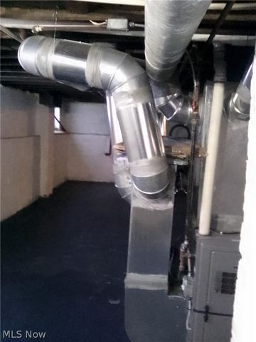 1238 E 145th Street, East Cleveland, OH 44112