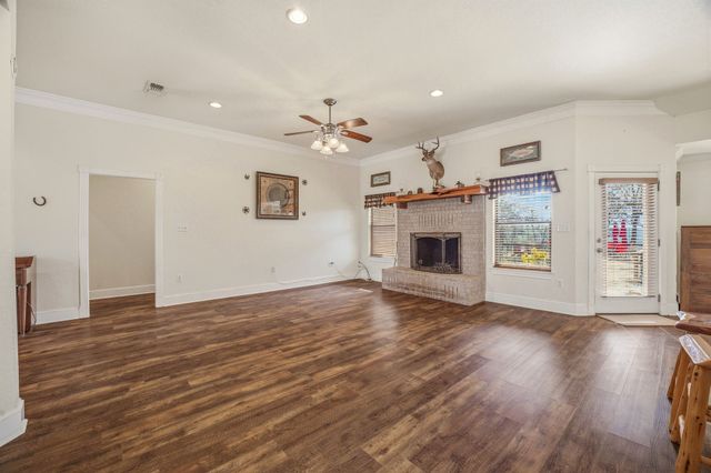 4259 S Lakeview Drive, Gordon, TX 76453