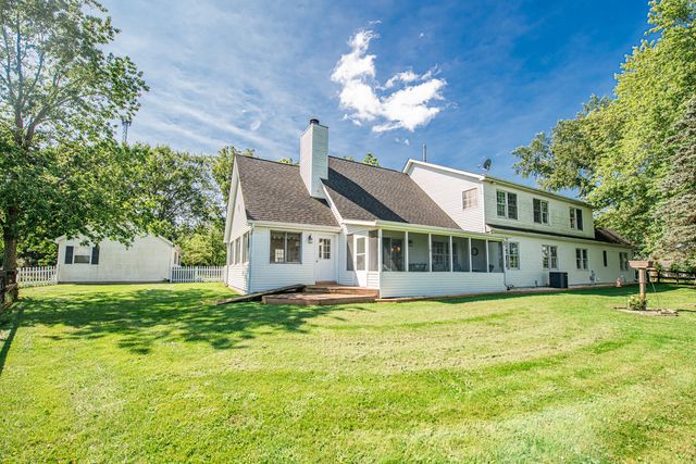 27490 W Wilmot Road, Antioch, IL 60002