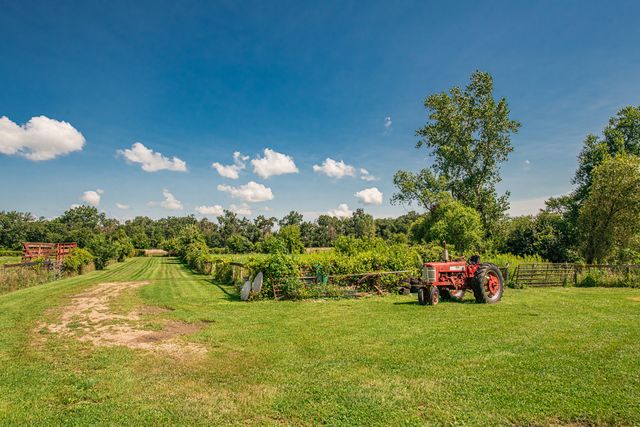 27490 W Wilmot Road, Antioch, IL 60002