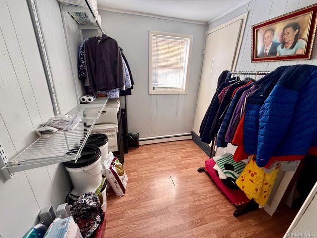 1644 N Gardiner Drive, Bay Shore, NY 11706