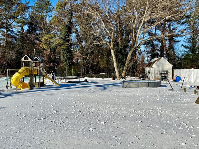 1644 N Gardiner Drive, Bay Shore, NY 11706