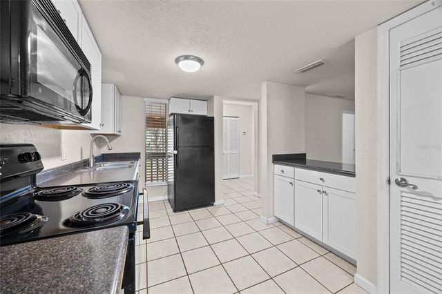1810 NW 23RD BOULEVARD 203, Gainesville, FL 32605