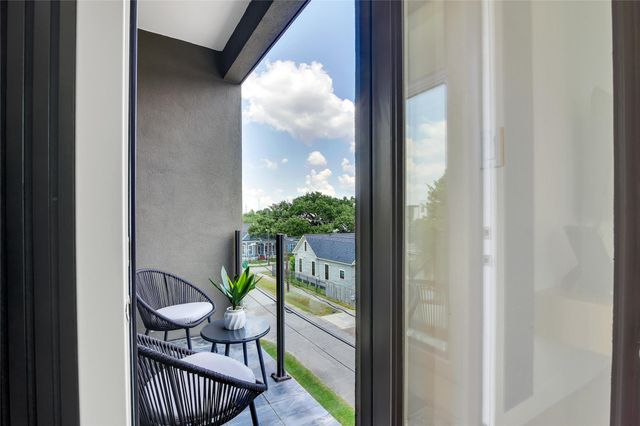 1411 Hickory Street, Houston, TX 77007