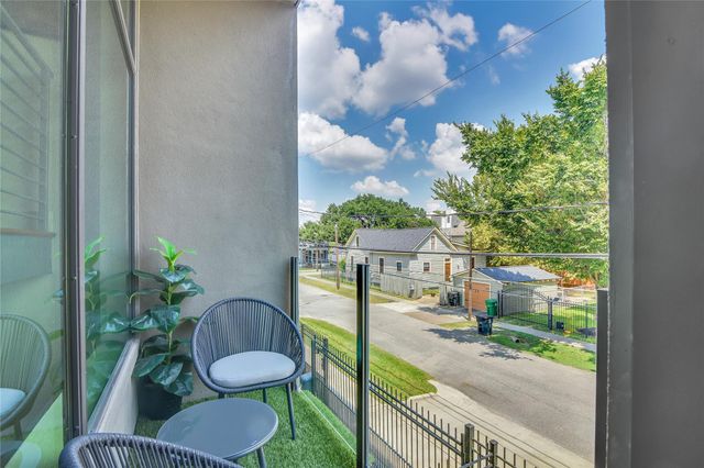 1411 Hickory Street, Houston, TX 77007