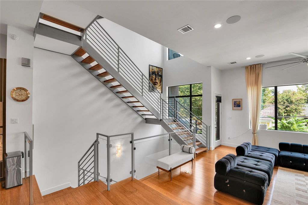 1411 Hickory Street, Houston, TX 77007