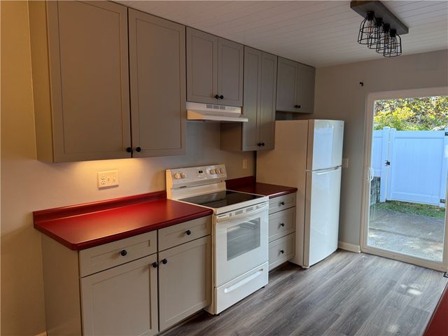 209 Greenway Boulevard, Riga, NY 14428