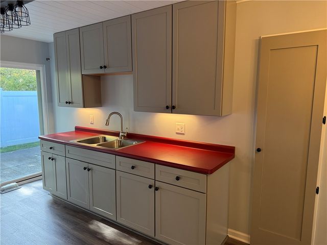 209 Greenway Boulevard, Riga, NY 14428