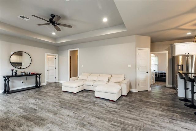 713 Meadow Lane, Cache, OK 73527