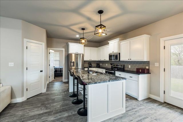 713 Meadow Lane, Cache, OK 73527