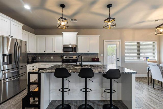 713 Meadow Lane, Cache, OK 73527