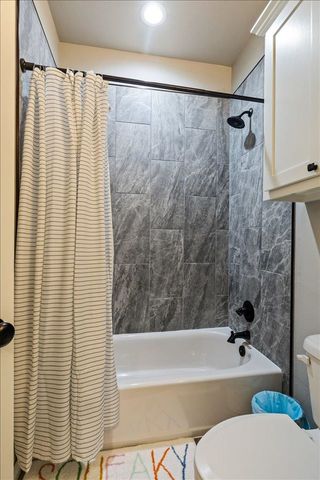 713 Meadow Lane, Cache, OK 73527