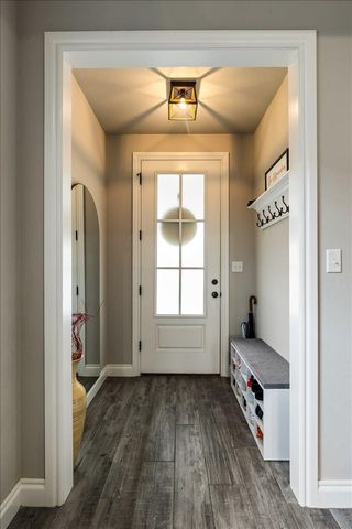 713 Meadow Lane, Cache, OK 73527