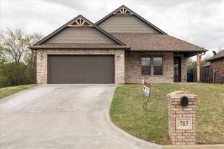 713 Meadow Lane, Cache, OK 73527