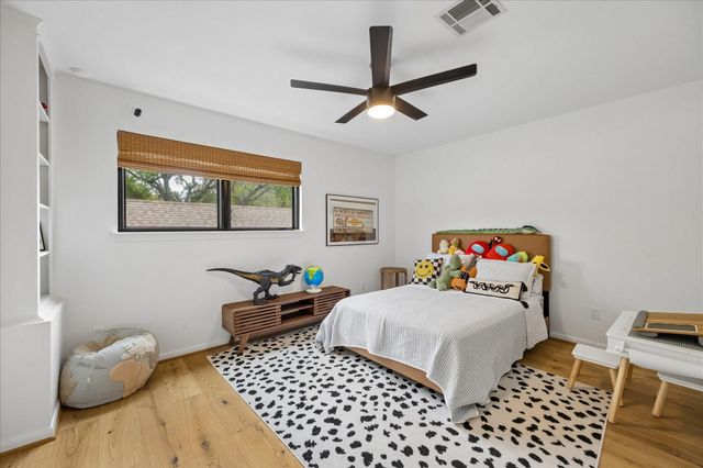 10215 Piping Rock Lane, Houston, TX 77042