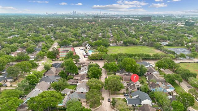 10215 Piping Rock Lane, Houston, TX 77042