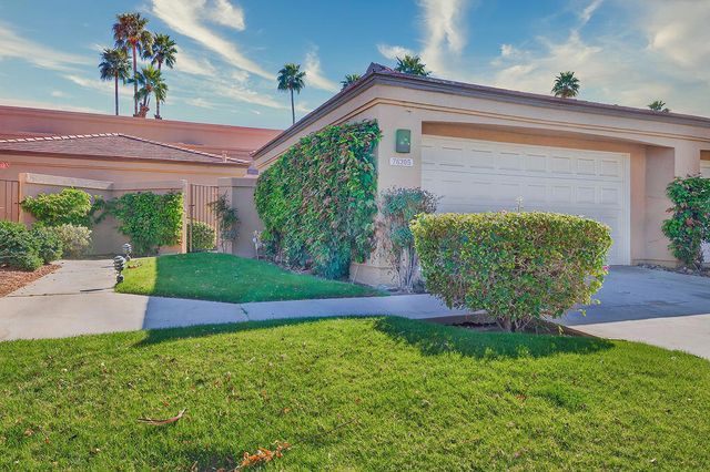 76205 Impatiens Circle, Palm Desert, CA 92211