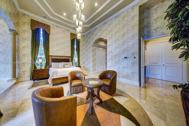 3828 Pine Lake Dr, Weston, FL 33332