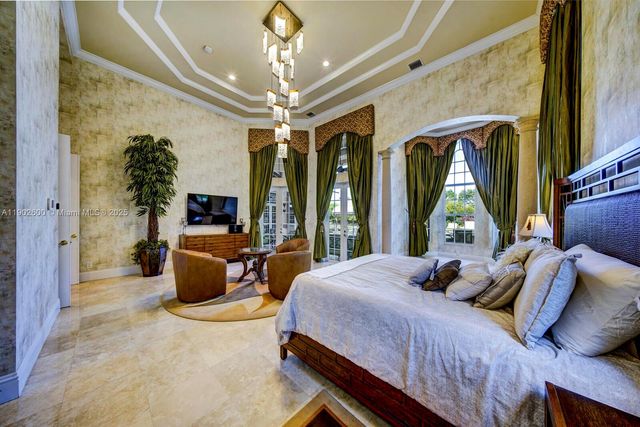 3828 Pine Lake Dr, Weston, FL 33332