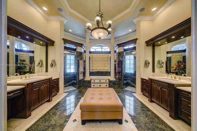 3828 Pine Lake Dr, Weston, FL 33332