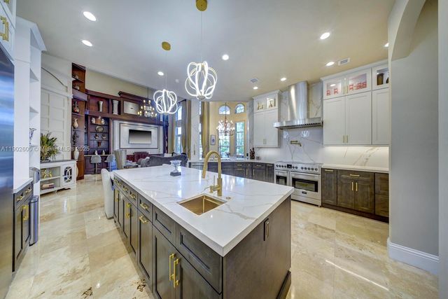 3828 Pine Lake Dr, Weston, FL 33332