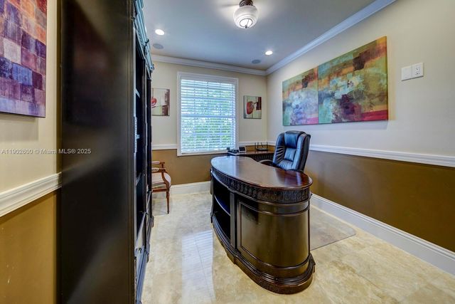 3828 Pine Lake Dr, Weston, FL 33332