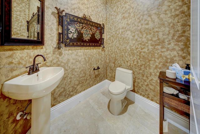 3828 Pine Lake Dr, Weston, FL 33332