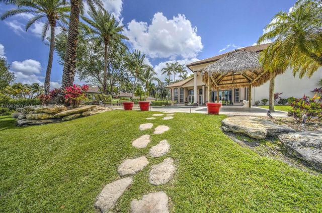 3828 Pine Lake Dr, Weston, FL 33332