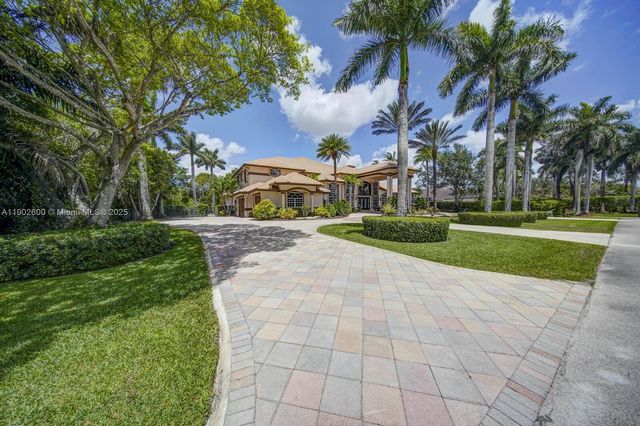 3828 Pine Lake Dr, Weston, FL 33332