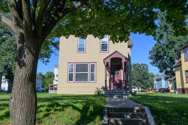 711 6th Avenue S, Saint Cloud, MN 56301