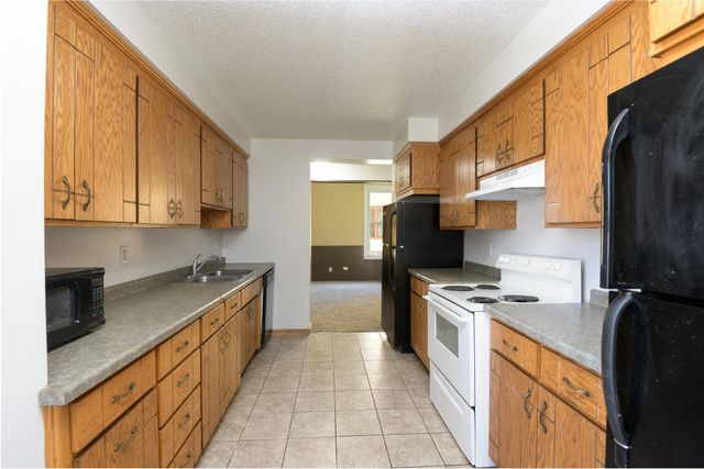 711 6th Avenue S, Saint Cloud, MN 56301