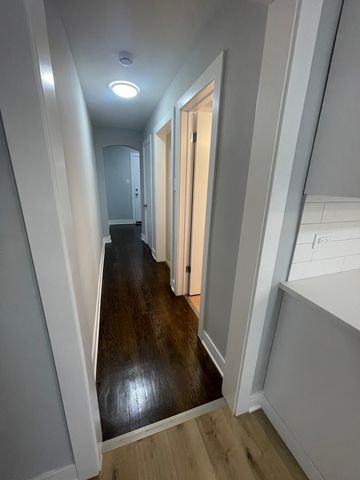 8023 S Yates Boulevard, Chicago, IL 60617